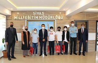 Aslan, BİLSEM öğrencilerini tebrik etti