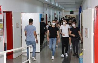 AÜ’de eğitim, korona virüs önlemleri alınarak...