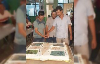 Av mevsiminin başlamasını pasta keserek kutladılar