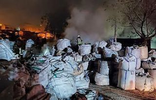 Avcılar’da geri dönüşüm fabrikasında çıkan...