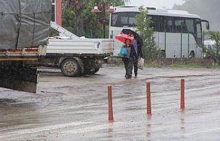 Ayancık’ta kuvvetli yağış: Metrekareye 33 kilo...