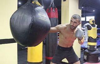 Azerbaycanlı Aykhan Mammadov, profesyonel ringlere...