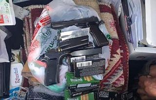 Bafra’da 2 ruhsatsız tabanca ve bin 500 mermi ele...