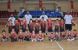 Bafra’da geleceğin basketbolcuları yetişiyor