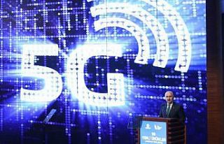 Bakan Karaismailoğlu, elektronik haberleşme sektöründe...