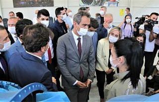 Bakan Özer’den İHA üretim üssü müjdesi