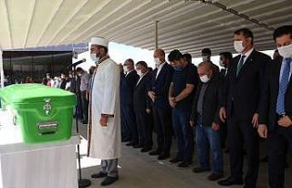 Bakan Soylu şehit annesinin cenazesine katıldı