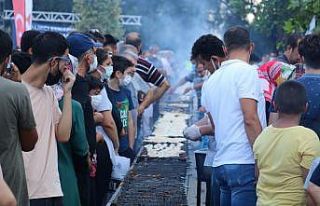 Balık festivalinde 5 bin ekmek arası balık kısa...