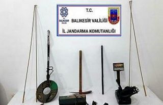 Balıkesir’de jandarmadan 6 şahsa tarihi eser ve...