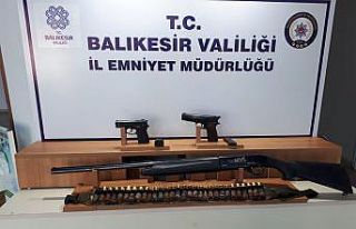 Balıkesir’de polisten 16 şahsa gözaltı