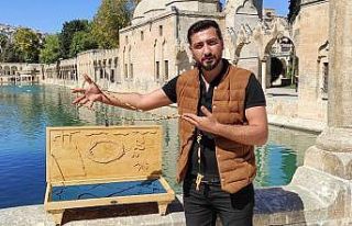 Balıklıgöl hikayesinin nakşedildiği tespih yüz...