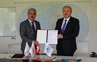 Bandırma 17 Eylül Üniversitesi öğrencileri HasTavuk’ta...