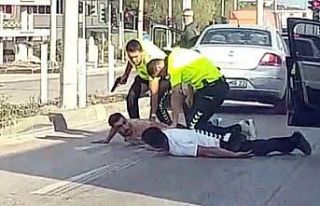 Bandırma polisinden kırmızı ışıkta nefes kesen...