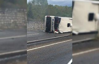 Bartın’da otomobil ile yolcu otobüsü çarpıştı:...