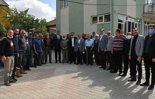 Başkan Akkaya, Milletvekili Erdem ile birlikte vatandaşlarla...