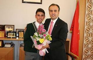 Başkan Aktaş, 11 yıl önce 23 Nisan’da koltuğuna...