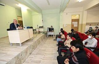 Başkan Aygün’den öğrencilere tecrübe paylaşımı