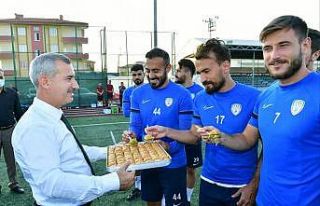 Başkan Çınar’dan Yeşilyurt Belediyespor futbol...