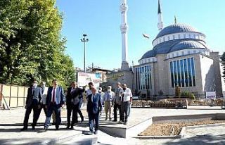 Başkan Gürkan, Kernek Meydanı’ndaki çalışmaları...