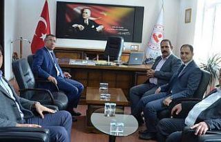 Başkan Özkan Alp misafirlerini ağırladı