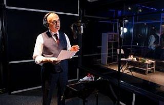 Başkan Özlü ’Türkiyem’ şiirini seslendirdi