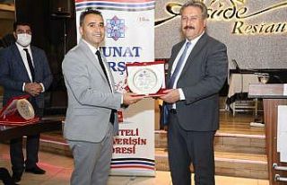 Başkan Palancıoğlu Hunat Çarşısı Genel Kurulu’na...