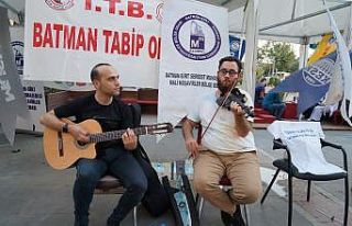 Batman’da müzik eşliğinde aşı çağrısında...