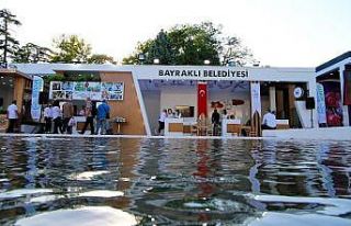 Bayraklı Belediyesi fuarda yerini aldı