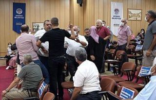 Belediye meclisinde ’heval’ gerginliği