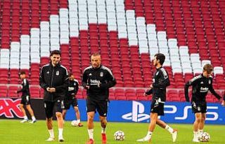 Beşiktaş, Ajax maçı öncesi son antrenmanını...