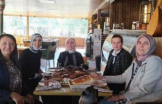 Bilecik Gönüllüleri Derneğinden ’Eğitimde Annenin...