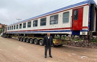 Bin 500 rakımlı yaylada tren vagonları