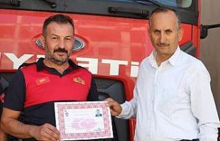 Bin 900 kilometre uzaklıktaki yangına giden itfaiye...