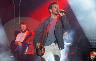 Binlerce kişi Buray konseri ile coştu