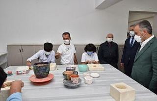 Binlerce öğrenci yüz yüze eğitime başladı