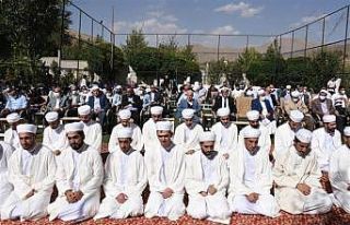 Bitlis’te Geylani Medresesi’nde ilimlerini tamamlayan...