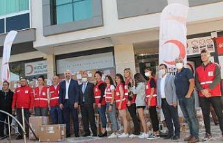 Bornova Kızılay’dan öğrencileri sevindiren yardım