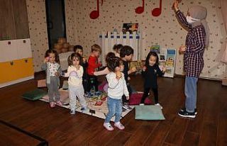 Bu anaokulunda çocuklara müzik aşılanıyor