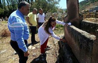 Bu mezarlar tarihe ışık tutuyor