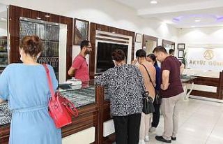 Bu turizm sezonu gümüşçülerin yüzünü güldürdü