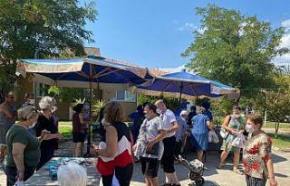 Burhaniye’de geleneksel lokma hayrı yapıldı