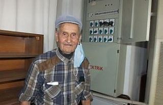 Burhaniye’de Nuri dedeye alkış