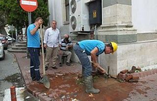 Burhaniye’de su patlağına BASKİ ânında müdahale...