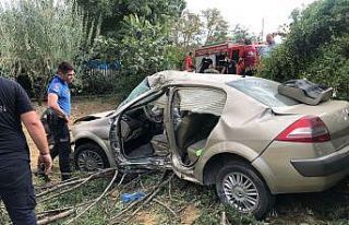 Bursa’da kontrolden çıkan otomobil tarlaya uçtu