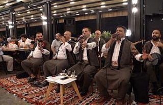 Bursa’da Mahmut Tuncer’li sıra gecesi