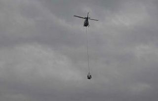 Bursa’da şehrin üstünde alçak uçuş yapan helikopter...