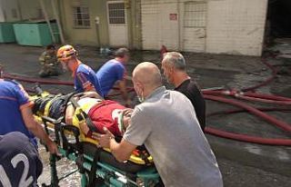 Bursa’da tekstil fabrikasında çıkan yangın iki...