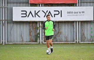 Bursaspor’un milli futbolcuları geri döndü