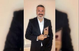 BUÜ’lü akademisyene ödül