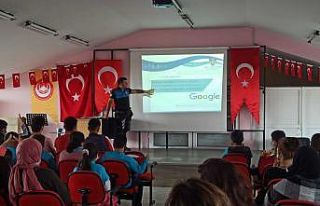 Büyükada’da polisten öğrencilere güvenli internet...
